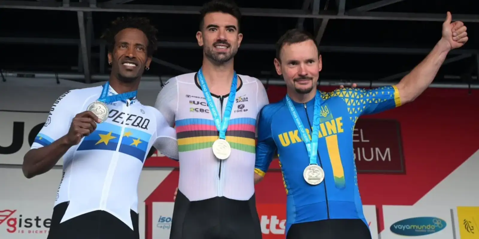 lauro-chaman-e-ouro-em-etapa-a-copa-do-mundo-de-ciclismo-de-estrada