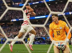 eua-estreia-na-copa-do-mundo-com-goleada-sobre-o-paraguai:-4×1